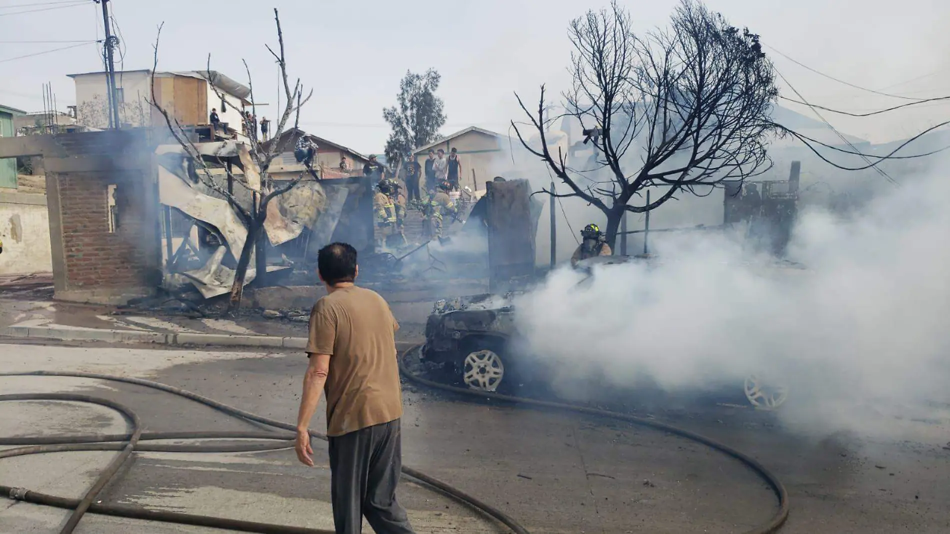 11 INCENDIO CORTESIA BOMBEROS